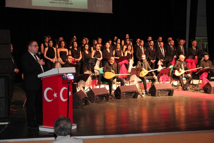 Kaymakamlığımız Maarif Korosu 19 Mayıs Atatürk’ü Anma, Gençlik ve Spor Bayramı etkinlikleri kapsamında konser icra etti.