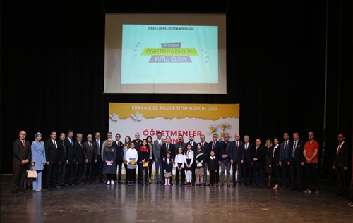 İlçemizde 24 Kasım Öğretmenler Günü kutlandı.